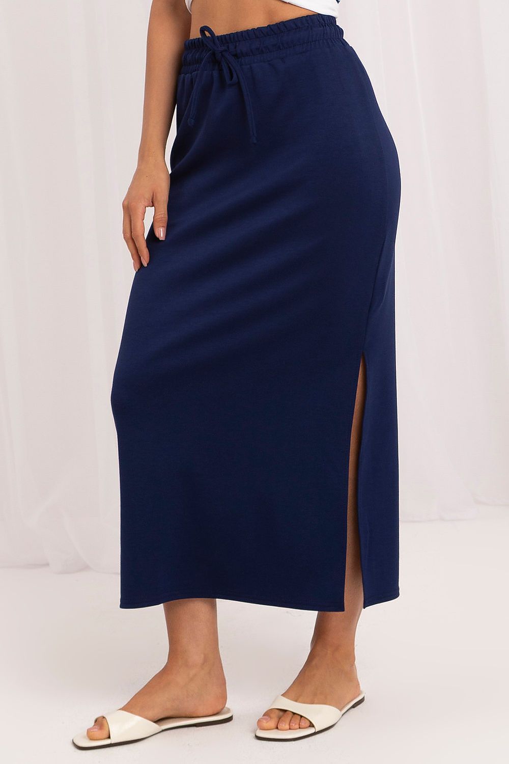  rok model 230417 Lakerta 