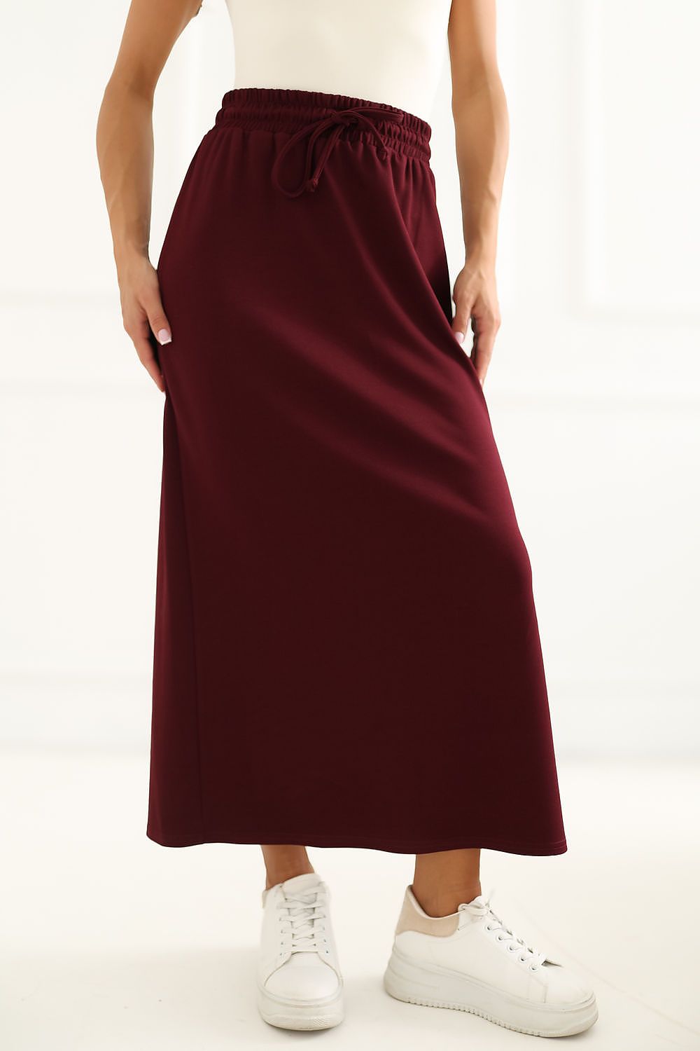  rok model 230418 Lakerta 